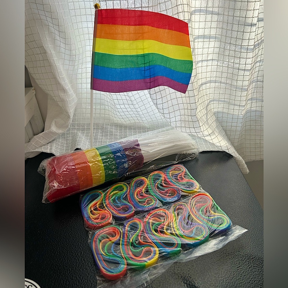 New “Pride” party favor bundle
